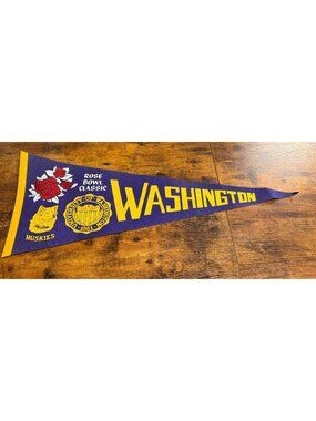 Vintage University of Washington Huskies Rose Bowl Classic pennant